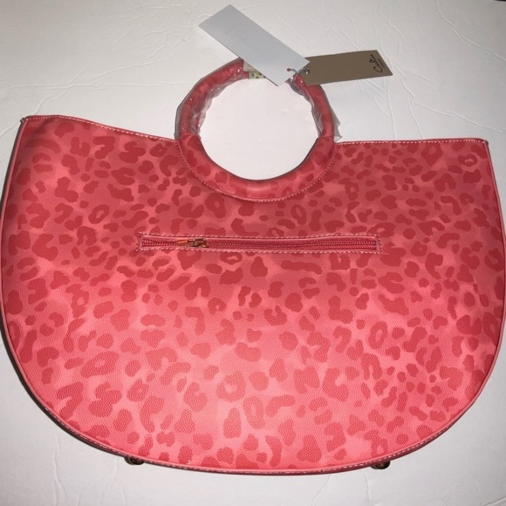 2 Color Options Leopard Printed Pleated Handbag - Picture 4 of 9